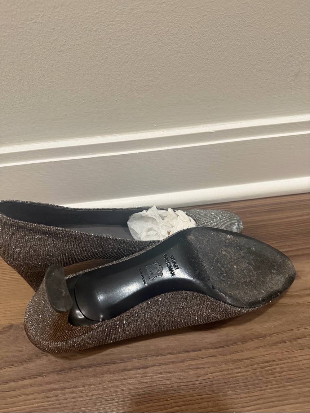Stuart Weitzman Women's Sparkle Pointed-Toe kitten heels (8) - Picture 5 of 6
